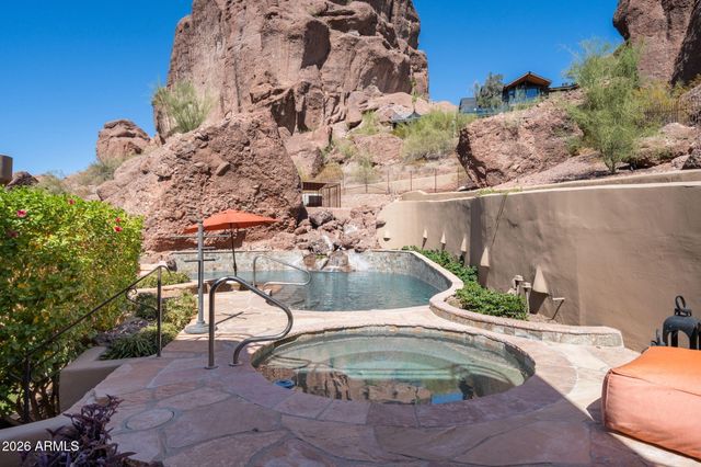 5341 N 46TH Street, Phoenix, AZ 85018