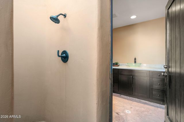 5341 N 46TH Street, Phoenix, AZ 85018