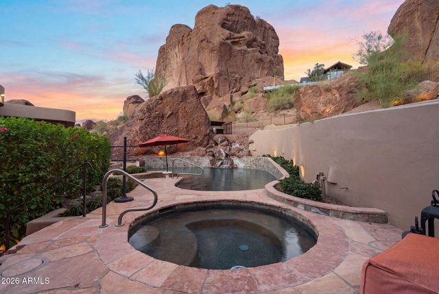 5341 N 46TH Street, Phoenix, AZ 85018