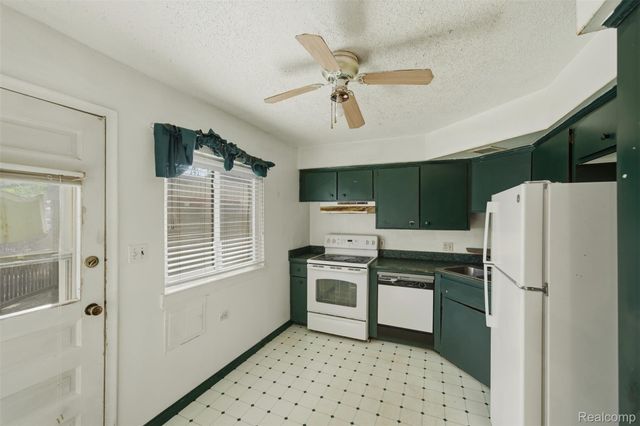 29250 Tessmer Court, Madison Heights, MI 48071