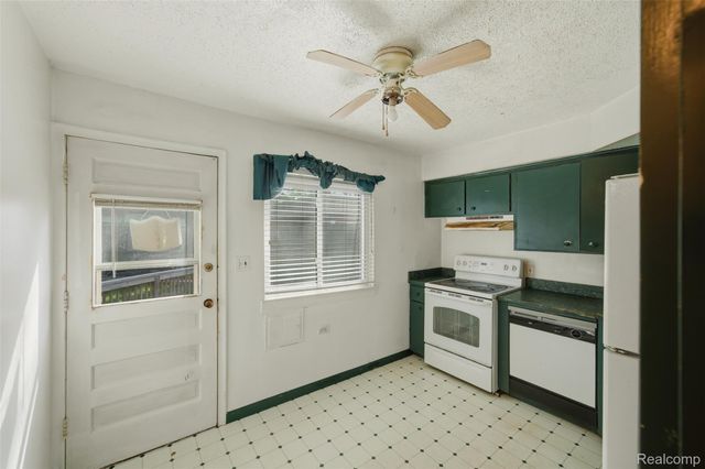 29250 Tessmer Court, Madison Heights, MI 48071