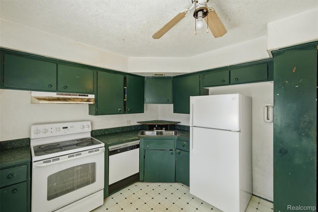 29250 Tessmer Court, Madison Heights, MI 48071