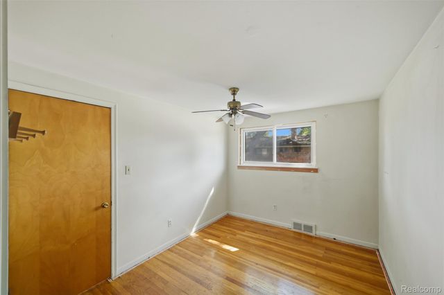 29250 Tessmer Court, Madison Heights, MI 48071