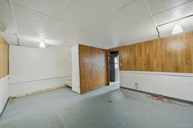 29250 Tessmer Court, Madison Heights, MI 48071
