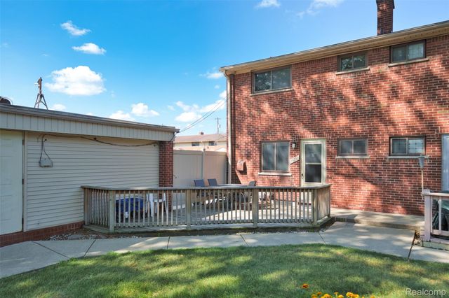 29250 Tessmer Court, Madison Heights, MI 48071