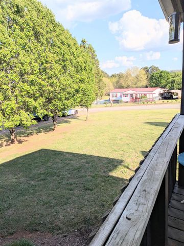 712 Ohenry Drive, Inman, SC 29349
