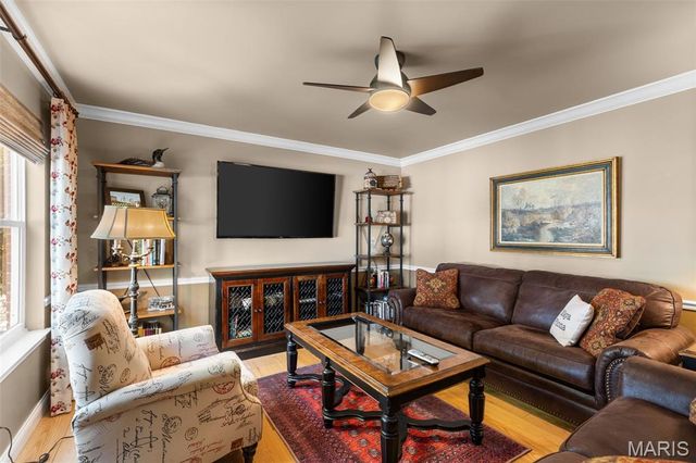 5431 Vicar Court, St Louis, MO 63119
