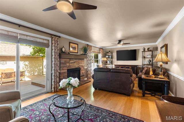 5431 Vicar Court, St Louis, MO 63119