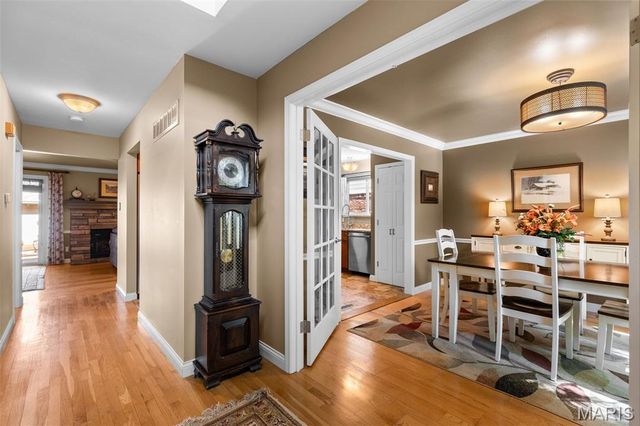 5431 Vicar Court, St Louis, MO 63119