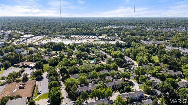 5431 Vicar Court, St Louis, MO 63119