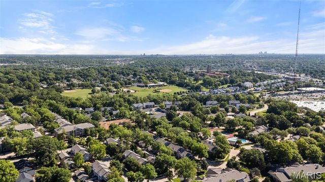 5431 Vicar Court, St Louis, MO 63119