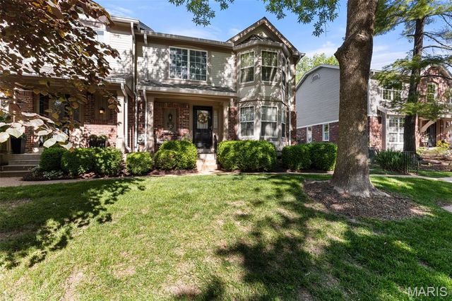 5431 Vicar Court, St Louis, MO 63119