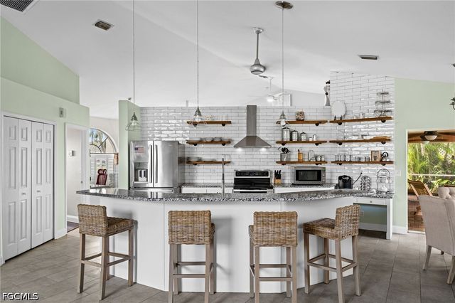 411 SE 17th ST, Cape Coral, FL 33990