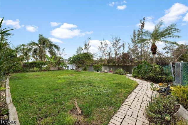 411 SE 17th ST, Cape Coral, FL 33990