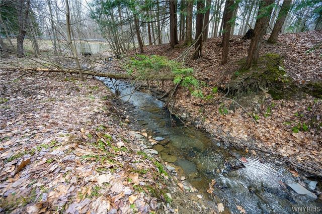 8988 Jennings Road, Eden, NY 14057