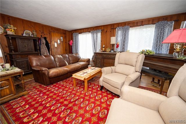8988 Jennings Road, Eden, NY 14057