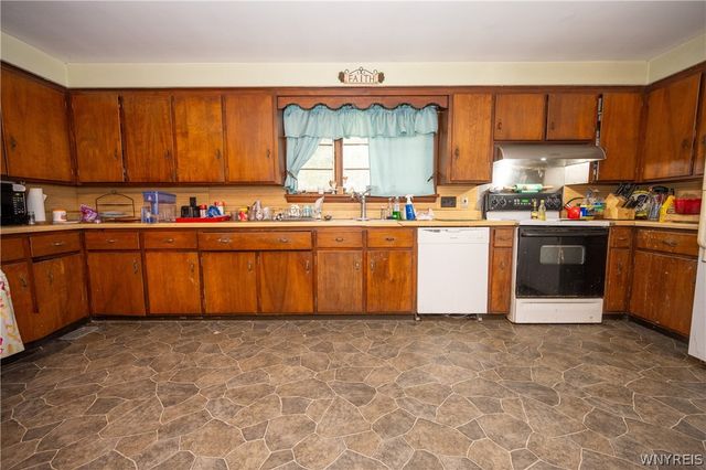 8988 Jennings Road, Eden, NY 14057