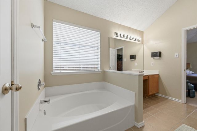 1209 Secretariat Drive, Grand Prairie, TX 75052