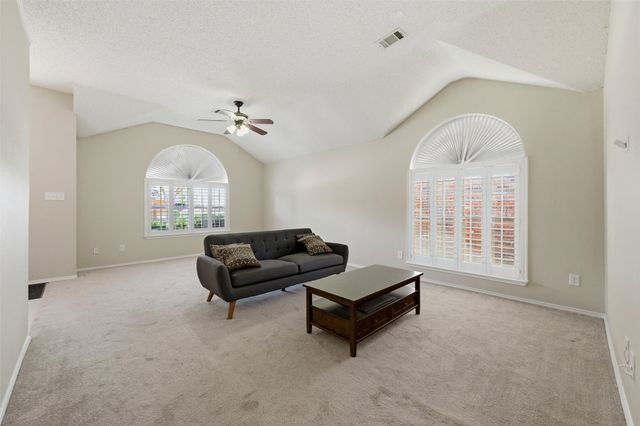 1209 Secretariat Drive, Grand Prairie, TX 75052