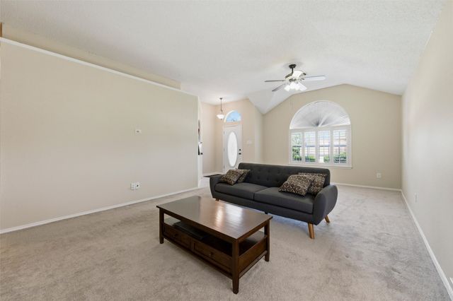 1209 Secretariat Drive, Grand Prairie, TX 75052