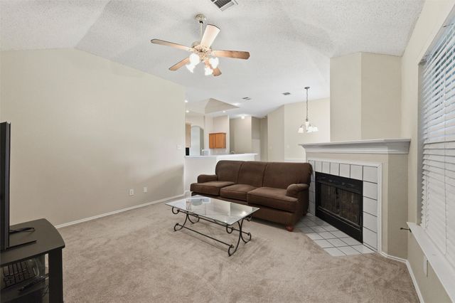 1209 Secretariat Drive, Grand Prairie, TX 75052