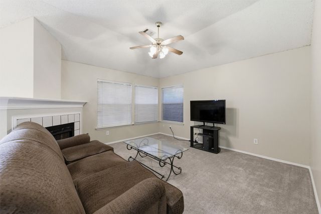 1209 Secretariat Drive, Grand Prairie, TX 75052