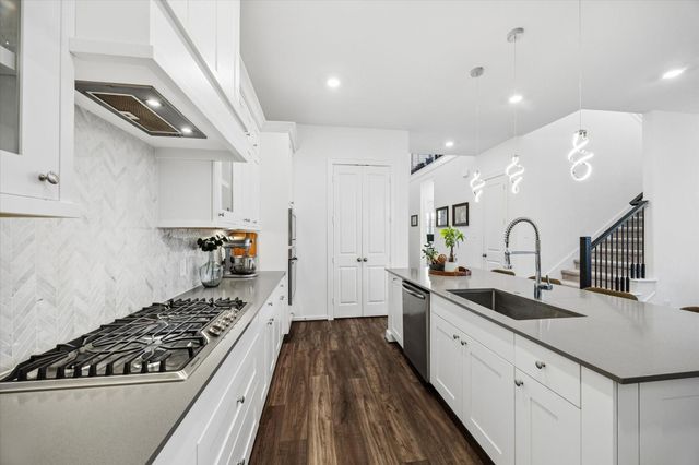 1365 Knollbridge Point Lane, Pinehurst, TX 77362