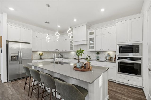 1365 Knollbridge Point Lane, Pinehurst, TX 77362