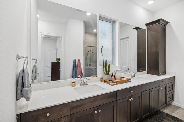 1365 Knollbridge Point Lane, Pinehurst, TX 77362