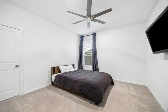 1365 Knollbridge Point Lane, Pinehurst, TX 77362