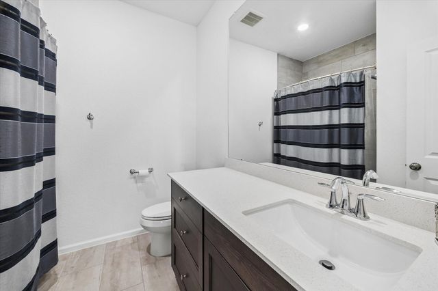1365 Knollbridge Point Lane, Pinehurst, TX 77362