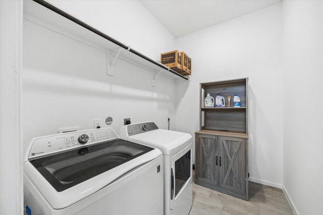 1365 Knollbridge Point Lane, Pinehurst, TX 77362