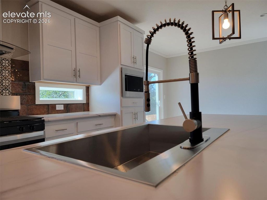 812 Iowa Avenue, Colorado Springs, CO 80909 — photo 4