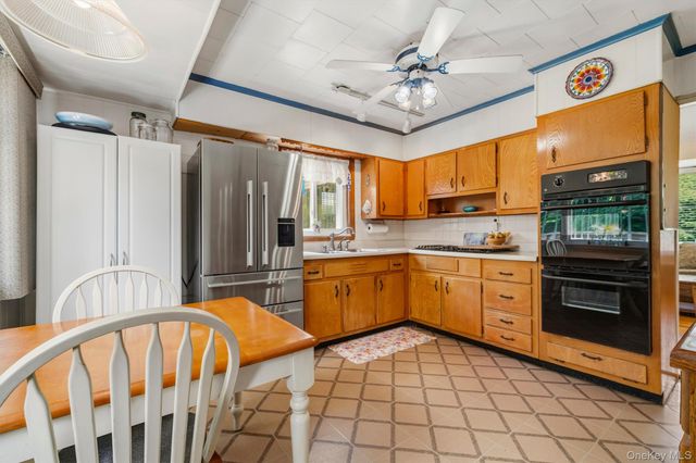 2 Rosemont Road, Monroe, NY 10950