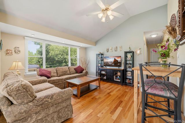 2 Rosemont Road, Monroe, NY 10950