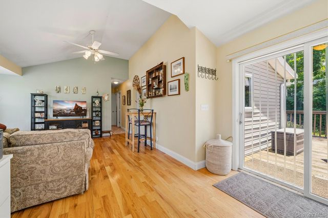 2 Rosemont Road, Monroe, NY 10950