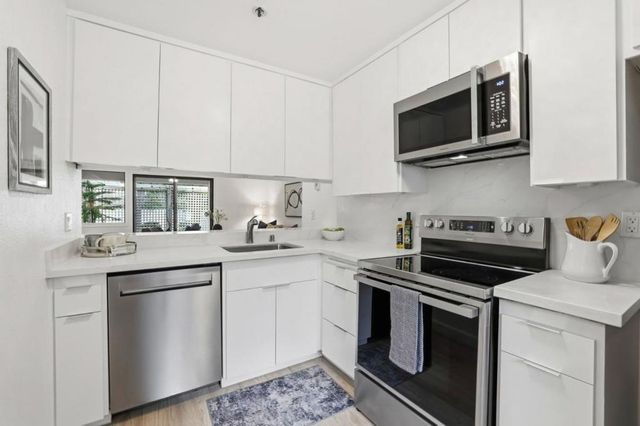 449 Alberto Way 132, Los Gatos, CA 95032