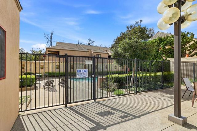 449 Alberto Way 132, Los Gatos, CA 95032