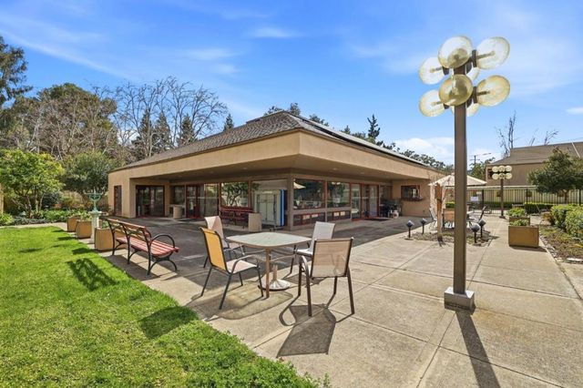 449 Alberto Way 132, Los Gatos, CA 95032