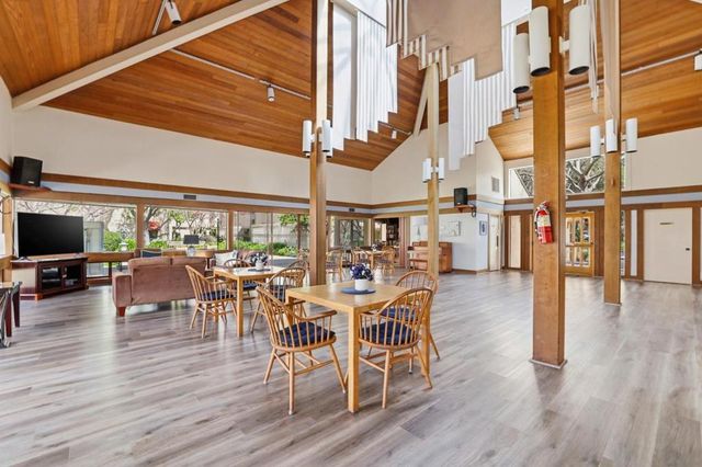 449 Alberto Way 132, Los Gatos, CA 95032