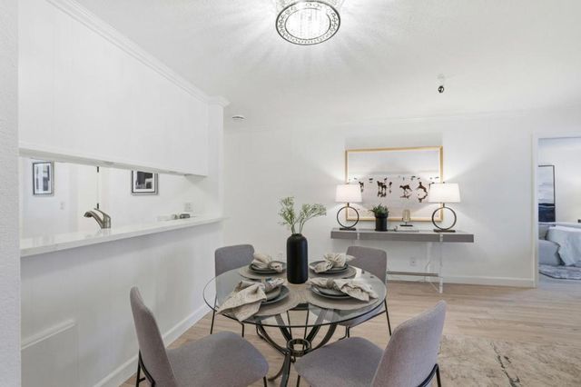 449 Alberto Way 132, Los Gatos, CA 95032