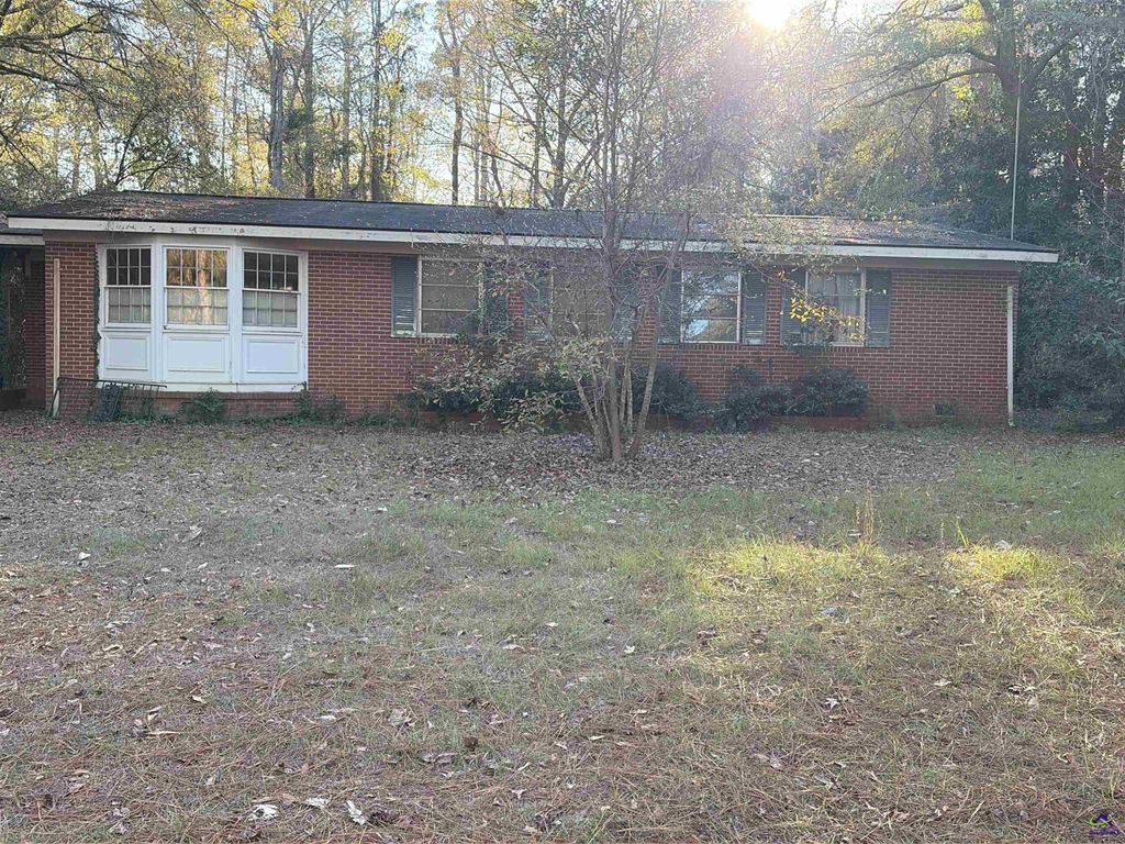 1406 Main Street, Perry, GA 31069