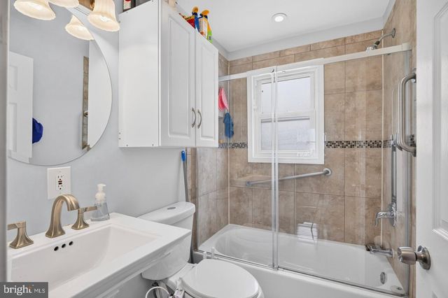 4112 BEACHCRAFT CT, Temple Hills, MD 20748