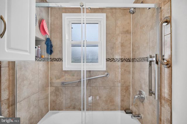 4112 BEACHCRAFT CT, Temple Hills, MD 20748