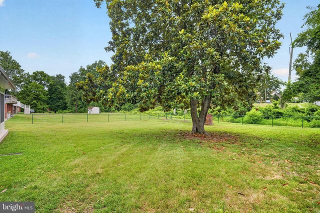 4112 BEACHCRAFT CT, Temple Hills, MD 20748