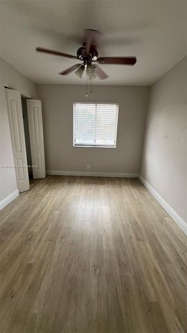11065 NW 38th Pl, Sunrise, FL 33351