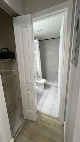 11065 NW 38th Pl, Sunrise, FL 33351