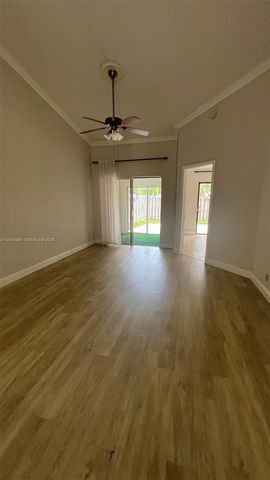 11065 NW 38th Pl, Sunrise, FL 33351