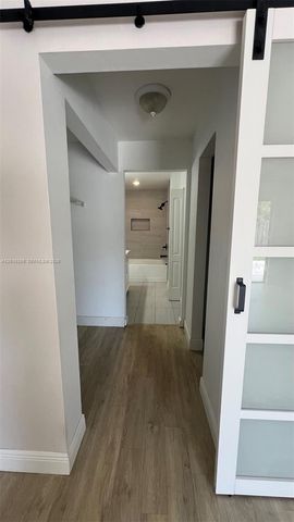 11065 NW 38th Pl, Sunrise, FL 33351