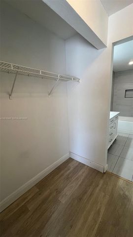 11065 NW 38th Pl, Sunrise, FL 33351